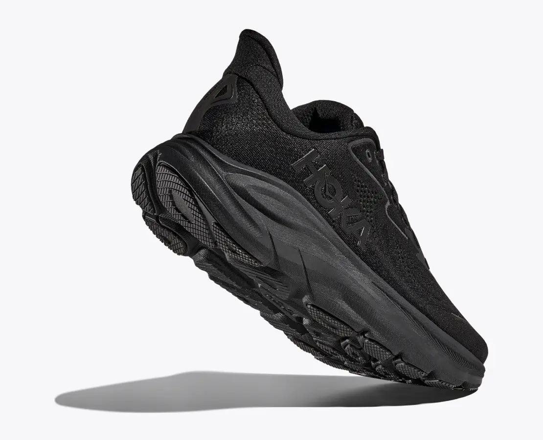 Clifton 10 Sneakers - All Black